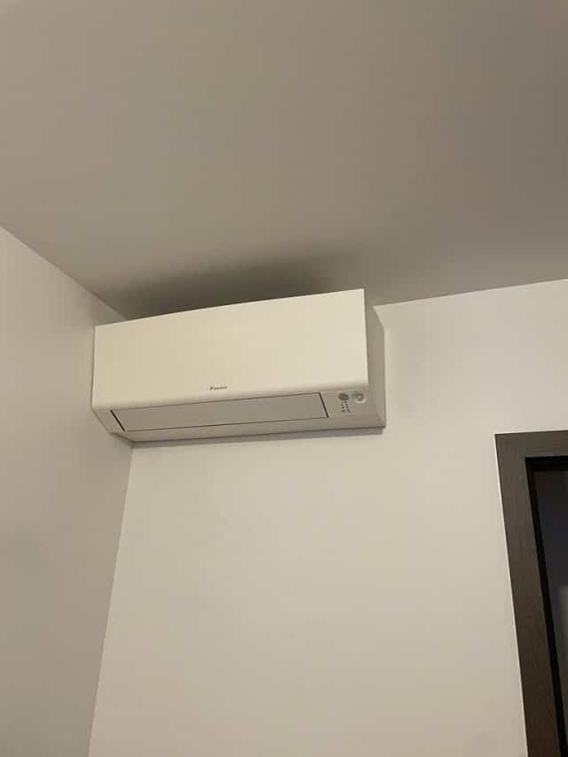 Unité intérieure de climatisation bi-split posée à Berstett