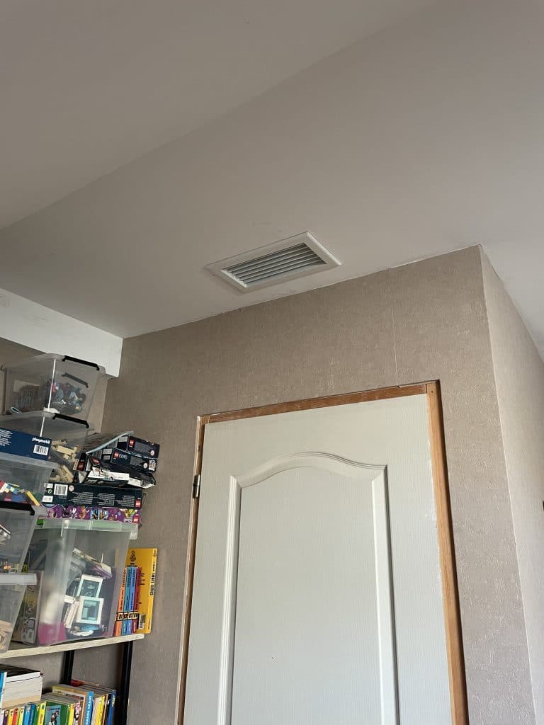 Bouche de soufflage d&rsquo;une climatisation gainable install&eacute;e &agrave; Zillisheim par Stratherm