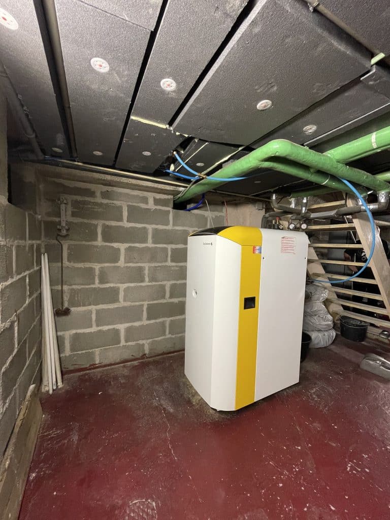 Local technique apr&egrave;s remplacement d&rsquo;une chaudi&egrave;re gaz par une pompe &agrave; chaleur Air/Eau &agrave; Gambsheim par Stratherm
