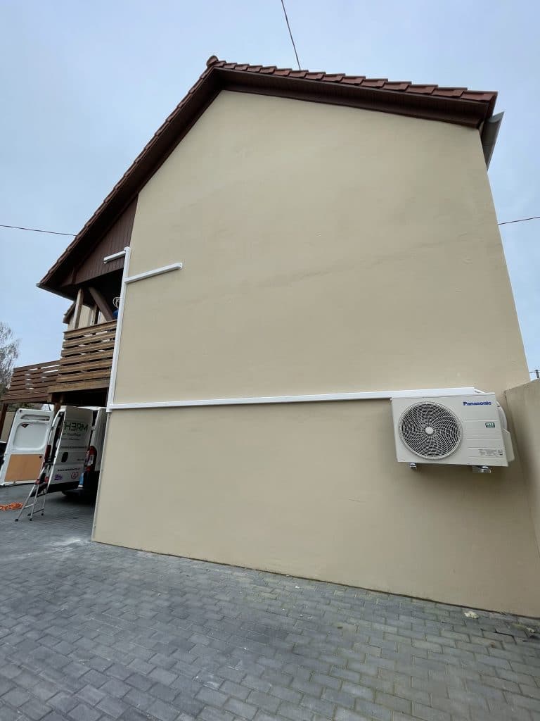 Unit&eacute; ext&eacute;rieure de climatisation bi-split install&eacute;e &agrave; Berstett