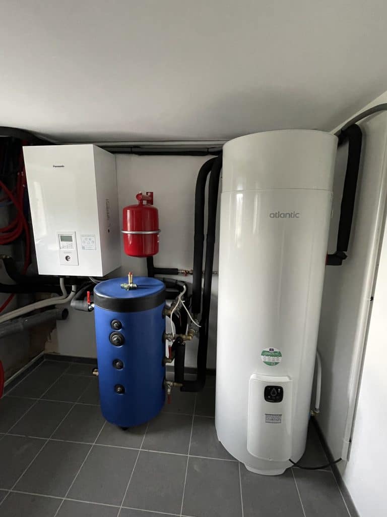 Module int&eacute;rieur d&rsquo;une pompe &agrave; chaleur Air/Eau install&eacute;e &agrave; Brumath par Stratherm